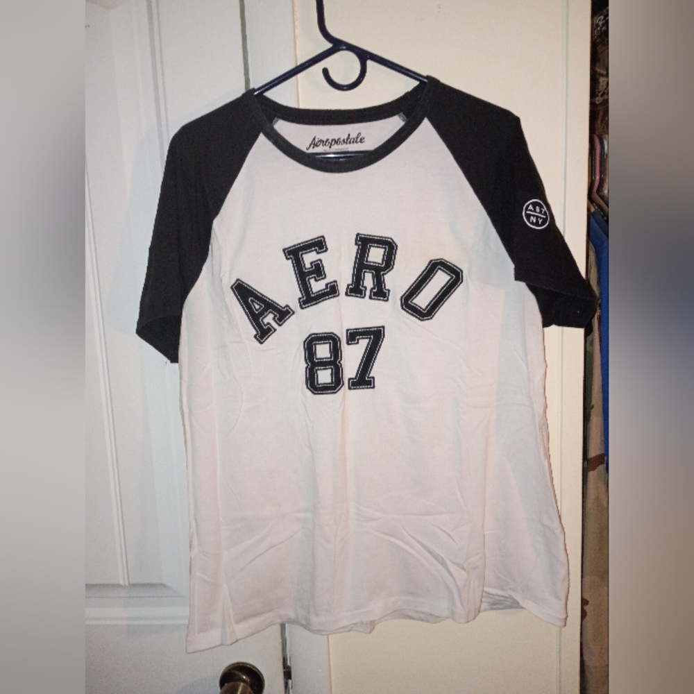🖤🤍 Aeropostale Woman's Shirt